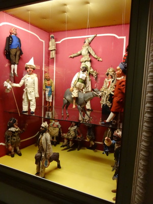 marionettes